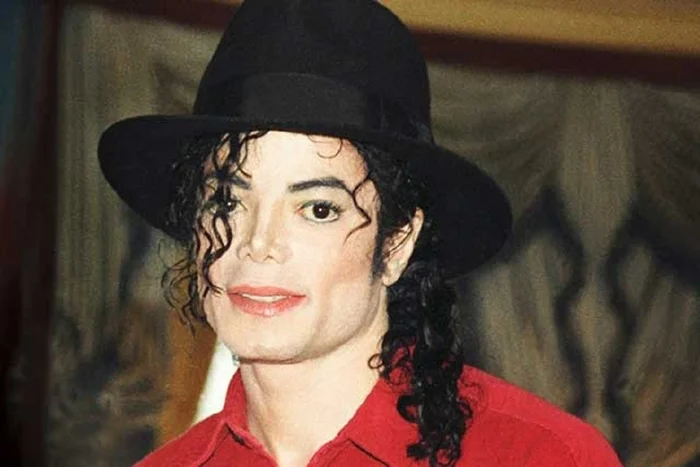 Nuevo juicio contra Michael Jackson A 14 años de la muerte del artista, la Corte de Apelaciones de California falló a favor de dos hombres que sostienen haber sido abusados sexualmente por el cantante cuando eran niños.