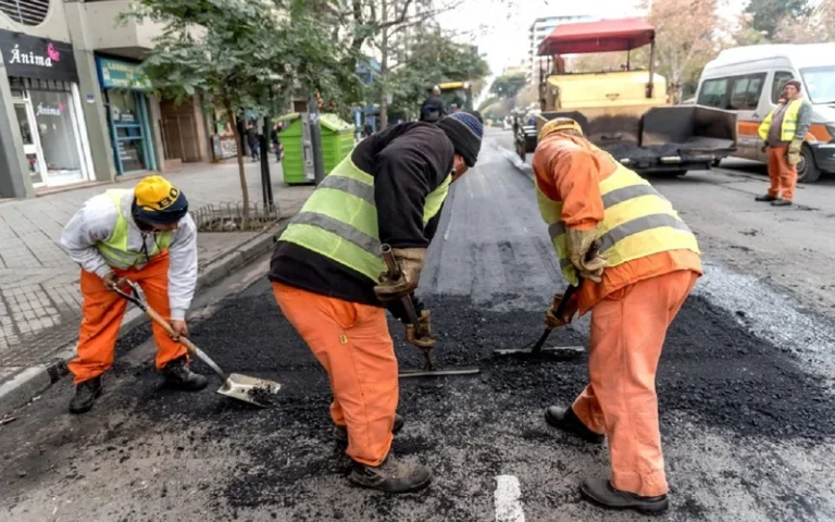 Nuevos desvíos de transporte por obras en calles Maipú y Laprida