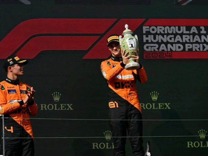 El piloto de McLaren, Oscar Piastri, logró su primera victoria en la Fórmula 1 en el circuito de Hungaroring en una polémica carrera. 