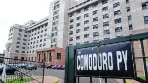 Otros tres condenados por la causa Vialidad se entregaron en Comodoro Py