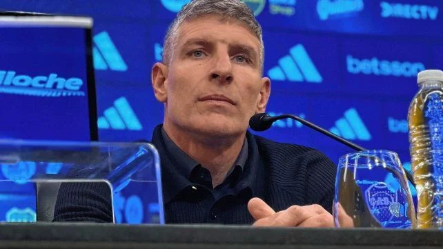 El ex jugador y actual entrenador de Platense, manifestó su apoyo a Andrés Ibarra y Mauricio Macri de cara a las elecciones en el club de la Ribera. 