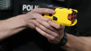 segundo uso de la pistola taser