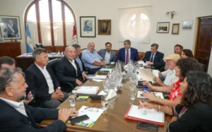Paritarias la provincia ofreció a estatales un aumento salarial del 5% para el primer trimestre