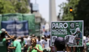 Paro de 36 horas y movilización de ATE: reclaman ante la crisis salarial y los despidos