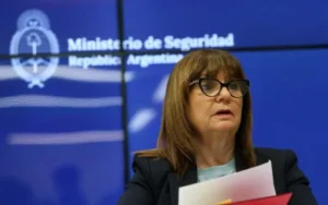 Patricia Bullrich: “El paro de la CGT es contra la sociedad que trabaja”