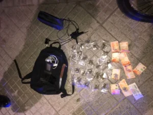 Pelea en la vía pública deja varios detenidos