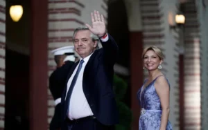 Piden que Alberto Fernández vaya a juicio oral en la causa por violencia contra Fabiola Yáñez