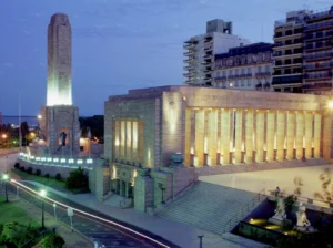 Sectores turísticos solicitan un fin de semana largo para el mes de agosto.