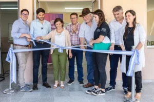 Pullaro inauguró en La Criolla la primer aula del programa provincial