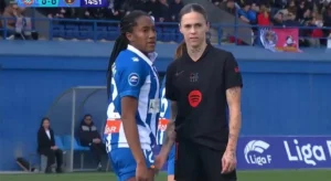 Polémica en el fútbol femenino de España.