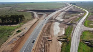 Por el temporal, permanecen cortadas varias rutas de la región