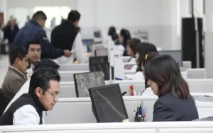 Por la caída del salario, el pluriempleo llegó a un récord histórico en 2024