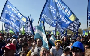 La UOCRA declaró "estado de alerta" por los dichos de Milei