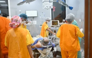 Por primera vez en un hospital público de Córdoba, operaron del cerebro a pacientes despiertos