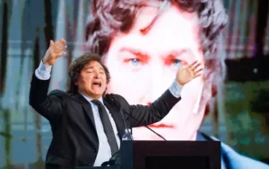 Preocupación por el discurso negacionista de Milei en redes