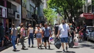 Por el Día de las Infancias, el sábado peatonalizarán calle San Luis