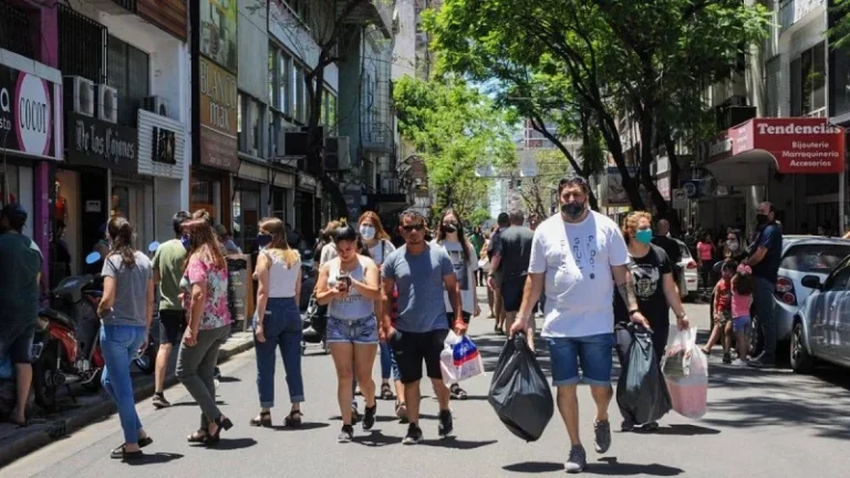 Por el Día de las Infancias, el sábado peatonalizarán calle San Luis