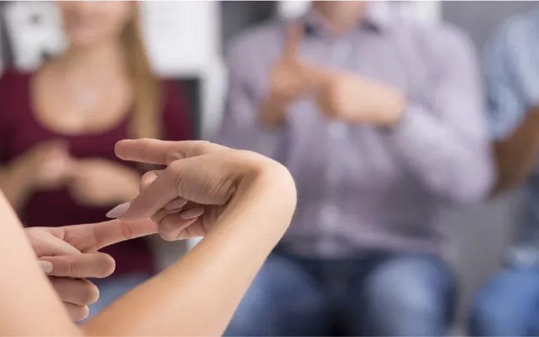 Proponen que la lengua de señas sea una materia obligatoria