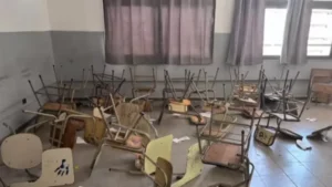 Protesta desbordada: alumnos dañaron su colegio porque no les otorgaron el último día libre