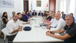 Provincia convocó a docentes y estatales a una nueva paritaria