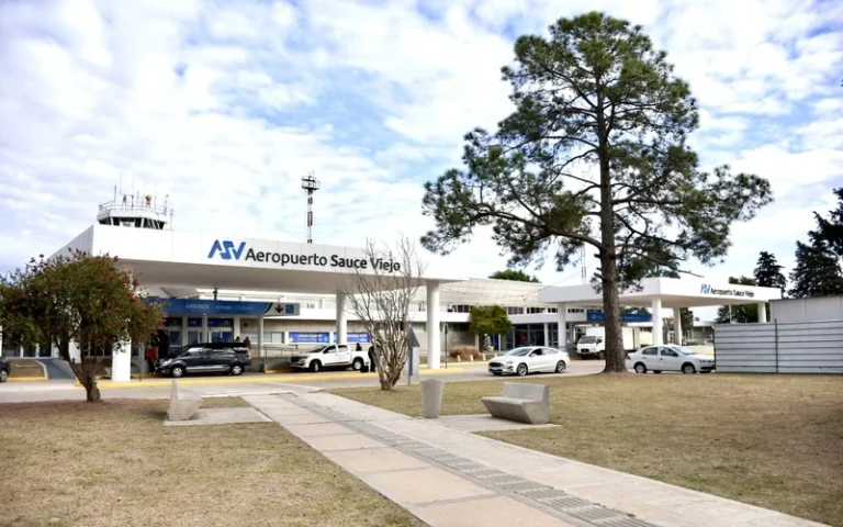 Provincia subsidiará a aerolíneas que vuelen desde Rosario y Santa Fe