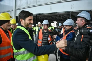 pullaro visitó el avance de obra del aeropuerto