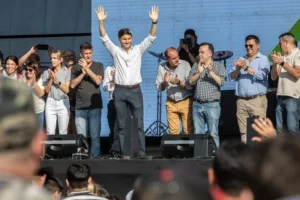 Pullaro recorre localidades de Rosario y San Martín