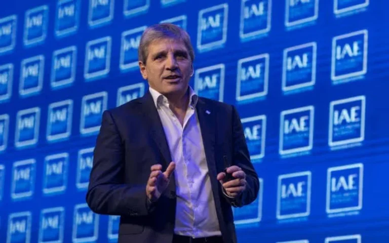 Pymes cruzan a Caputo por sus críticas a la industria
