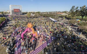 Escenario en la fan fest de los Juegos Suramericanos en Rosario