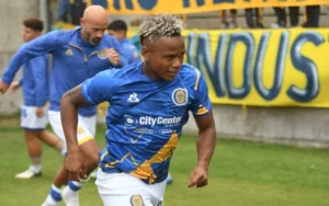 Jaminton Campaz en un partido de Rosario Central