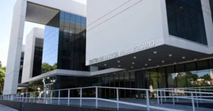 Quedó en libertad la joven que abandonó a su bebé