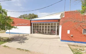 Mendoza: quién es la profesora que buscaba la alumna que disparó en una escuela.