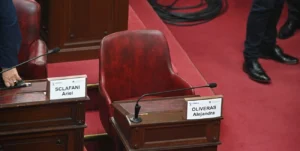 Quién reemplazará a la Locomotora Oliveras en la Convención Constituyente.