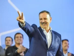 Ricardo Quintela va a la Justicia para poder competir en la interna del PJ