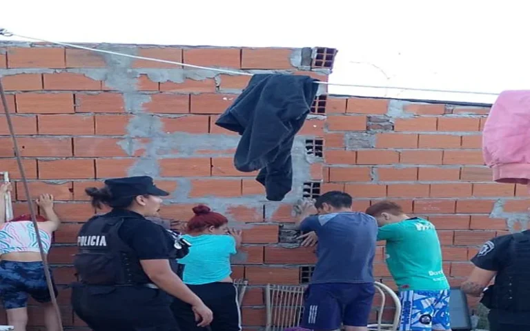 Quisieron escapar de la policía a los tiros y fueron capturados