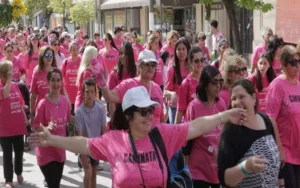 Realizarán la sexta edición de la Caminata Rosa en la ciudad