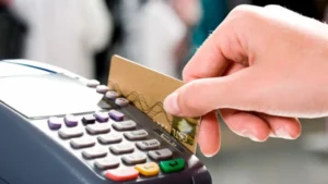 Rosario: reclamo para frenar los intereses de tarjetas