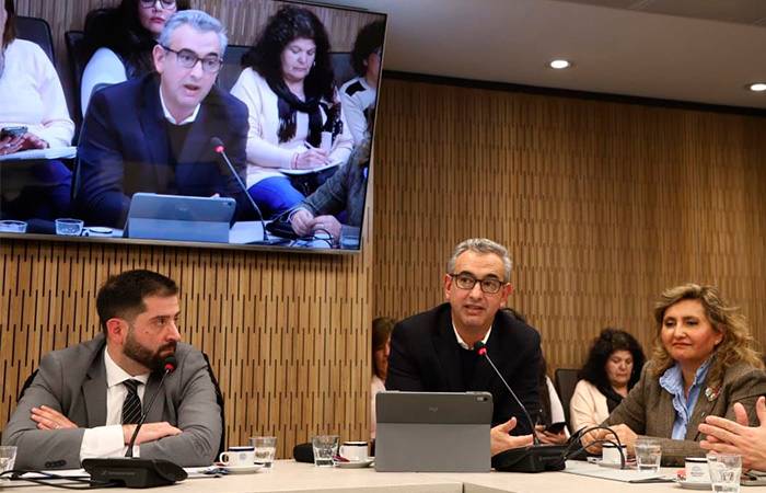 Reforma Constitucional: Javkin reclamó autonomía municipal plena.