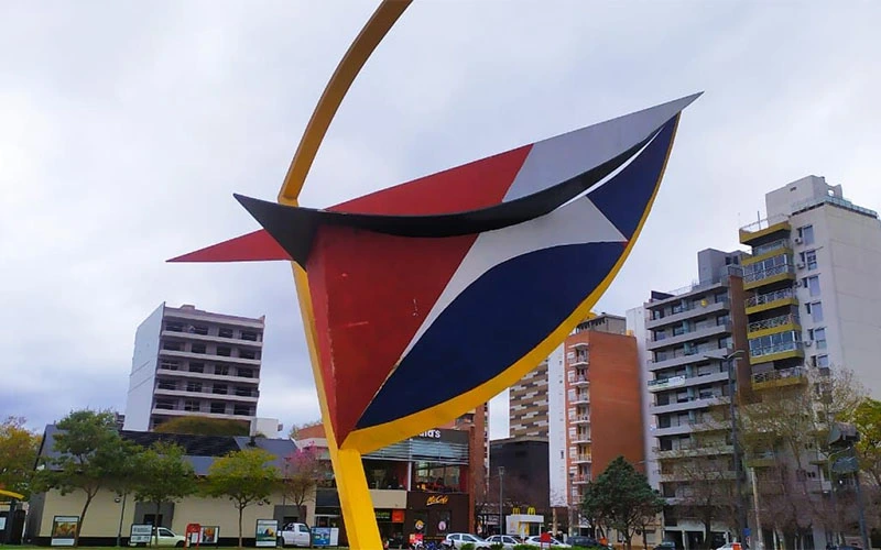 Restauran la obra de Pérez Celis y suman juegos al Mercado del Patio.