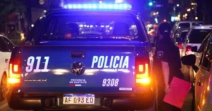 Vidriera rota tras un robo en avenida Rondeau al 300