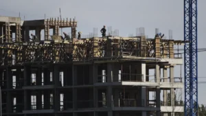 Rosario elimina aportes a colegios para agilizar obras