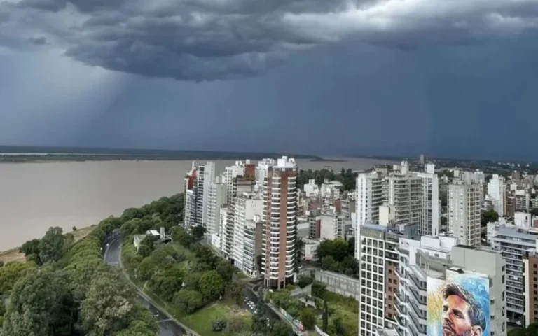 Rosario: Hay alerta por tormentas fuertes para lunes y martes