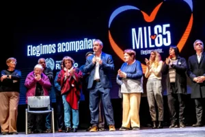 Programa Mil65 para cuidar a niños y adultos mayores en Rosario
