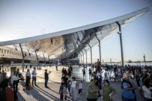 Pasajeros en el aeropuerto de Rosario