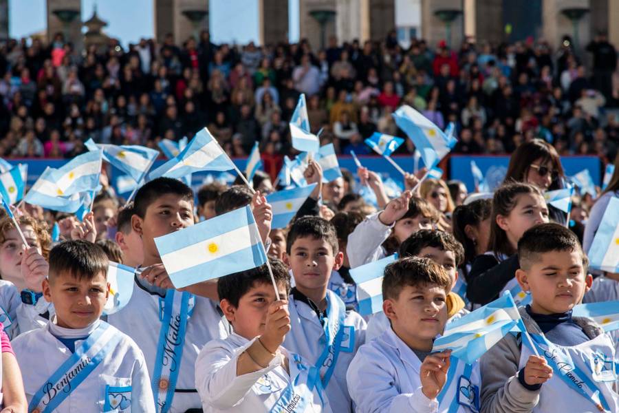 Rosario se consolida en el turismo educativo gracias a la promesa a la Bandera