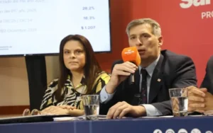 Santa Fe: Provincia reclamó a obras sociales y prepagas por deuda de $6.000 millones a hospitales públicos