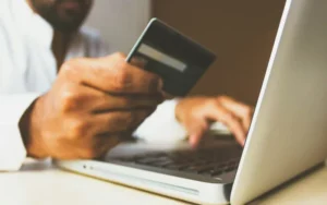 Santa Fe: Advierten por consumos duplicados en tarjetas de crédito