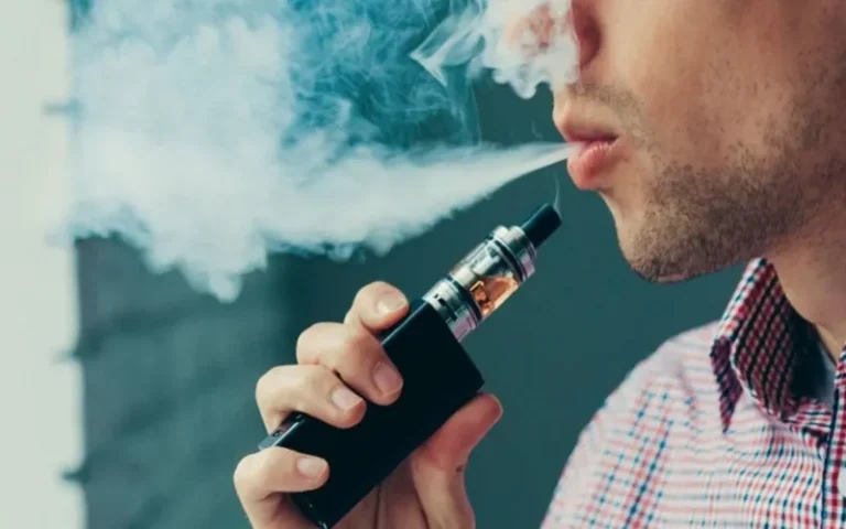 Santa Fe avanza para controlar el uso del vapeo mediante la ley