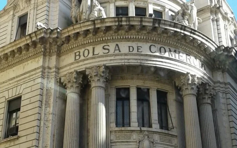 Se abrió la inscripción para una visita guiada gratuita por el museo de la Bolsa de Comercio