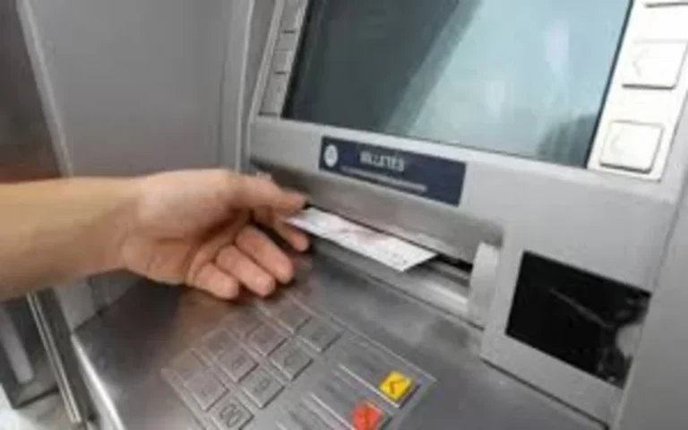 Se cerraron más de 330.000 cuentas sueldo en el primer cuatrimestre del año